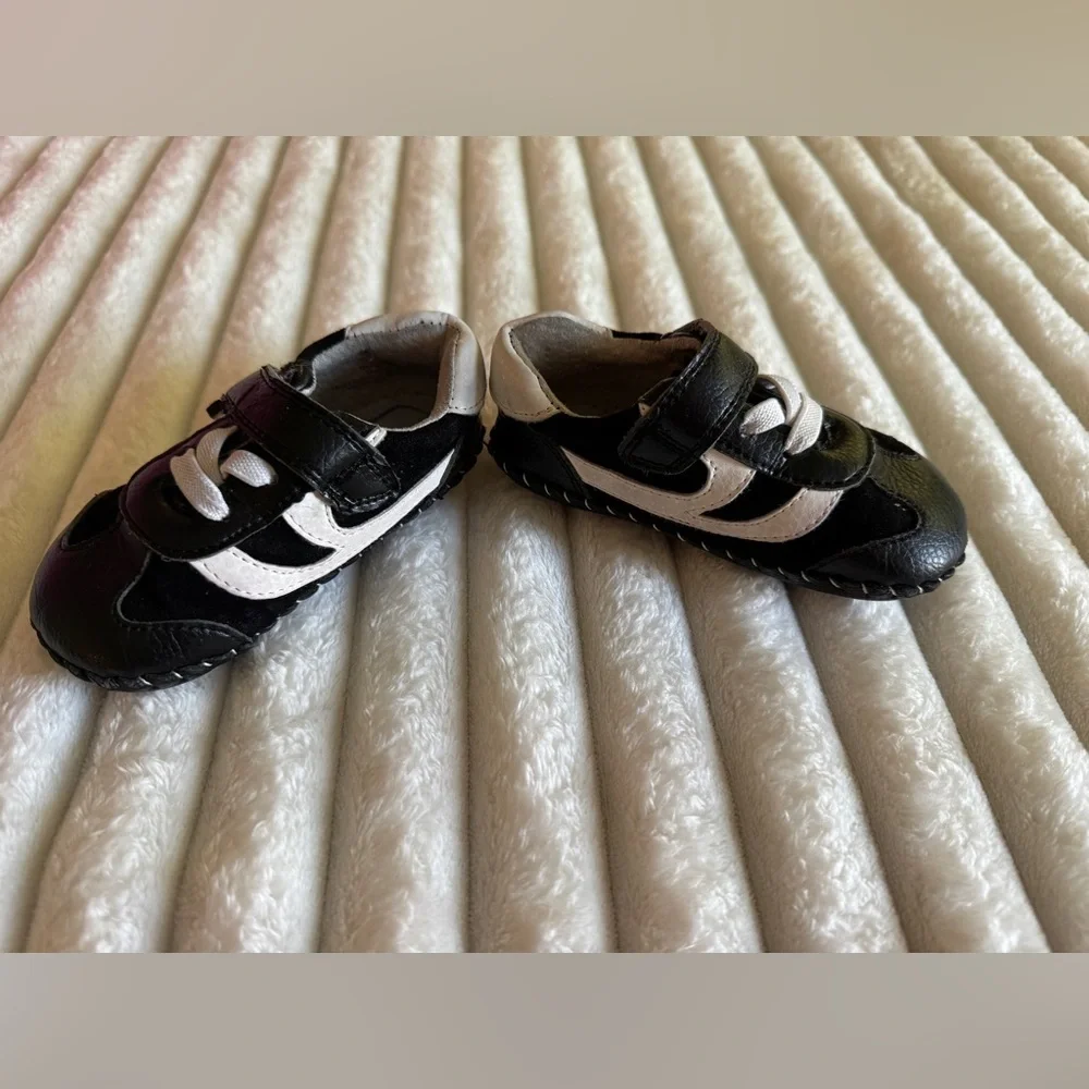 Pediped Black and White Baby Walker Shoes Size 18-24 Months